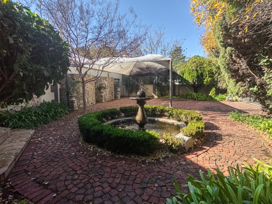 5 Bedroom Property for Sale in Parys Free State